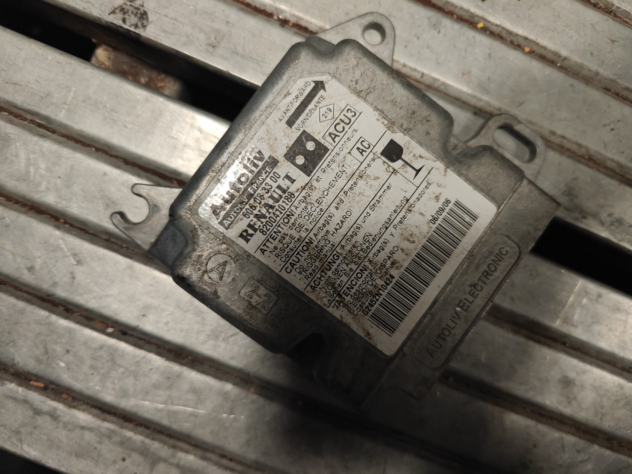 Airbag Module RENAULT CLIO III (BR0/1, CR0/1) | 05 - 