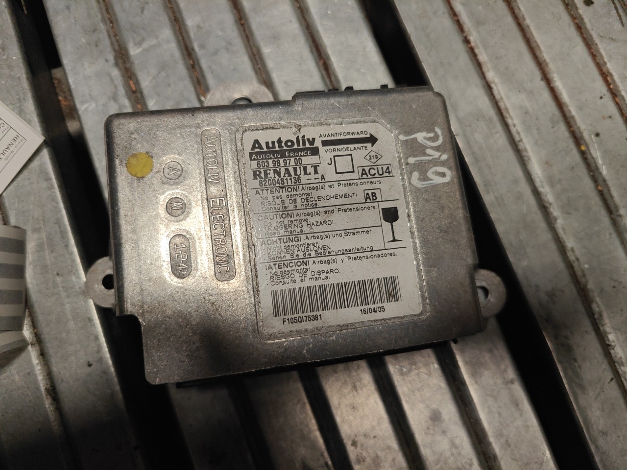 Airbag Module RENAULT CLIO III (BR0/1, CR0/1) | 05 - 