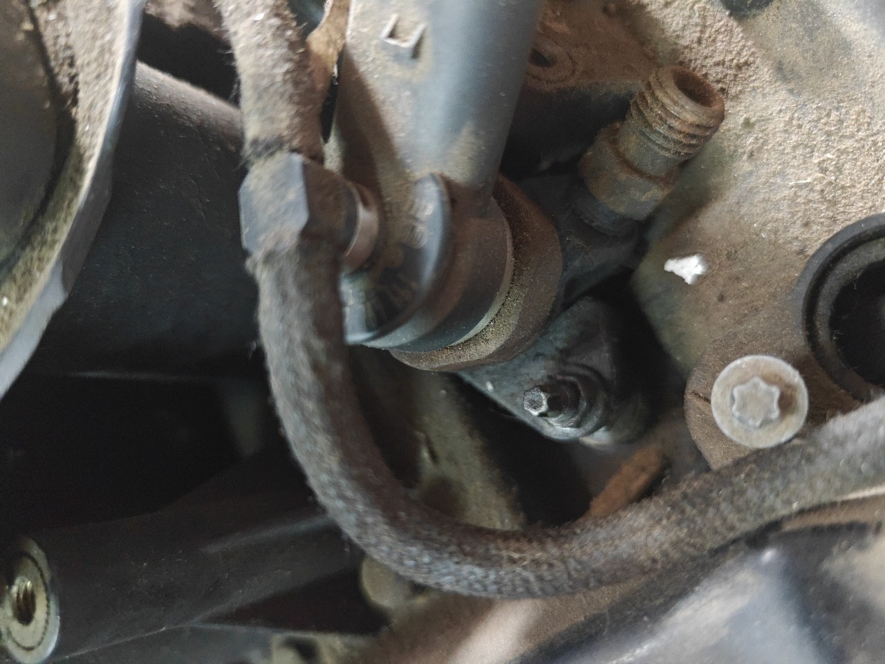 Motor com acessorios BMW 5 (E60) | 01 - 10 Imagem-8 Motor com acessorios BMW 5 (E60) | 01 - 10 Imagem-8