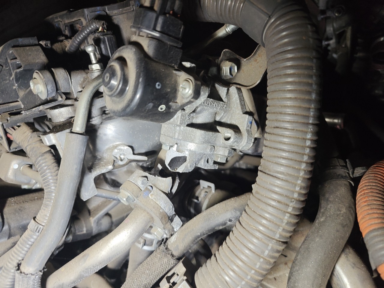 Motor com acessorios TOYOTA AURIS (_E18_) | 12 - 18 Imagem-13 Motor com acessorios TOYOTA AURIS (_E18_) | 12 - 18 Imagem-13
