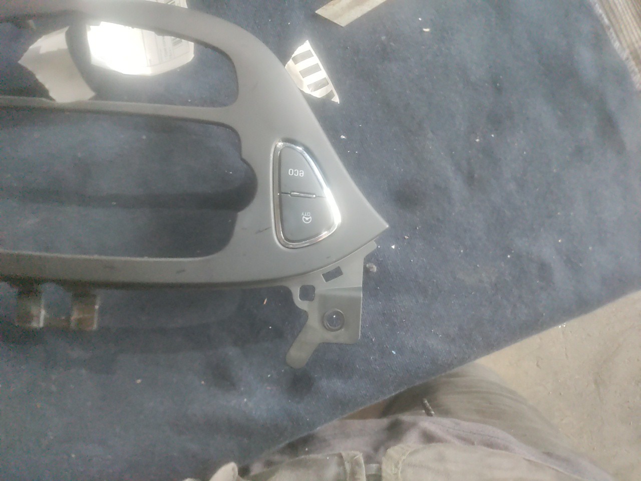 Friso da Consola Central OPEL CORSA E (X15) | 14 -  Imagem-4 Friso da Consola Central OPEL CORSA E (X15) | 14 -  Imagem-4