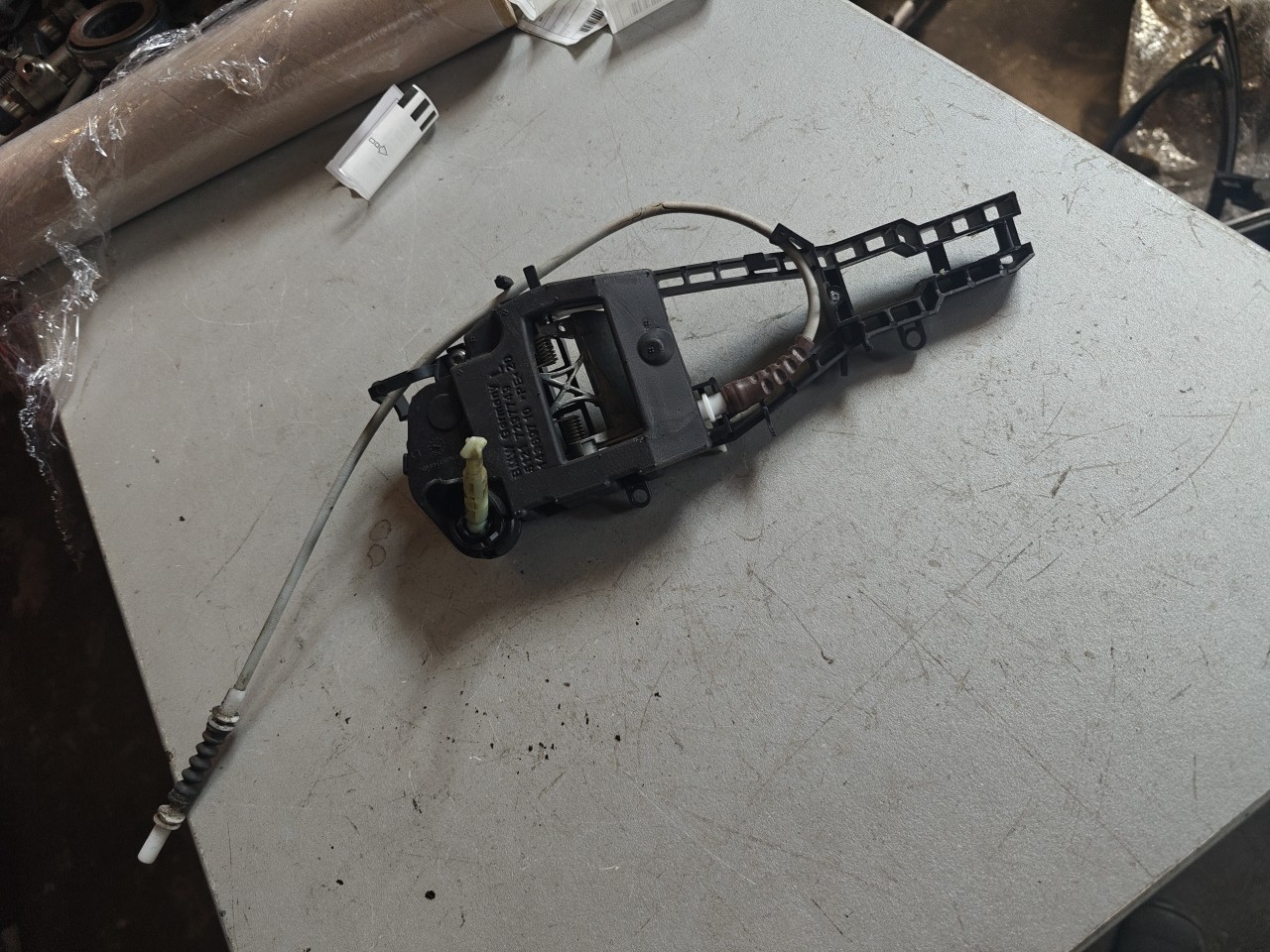 Suporte do Puxador Frente Esquerdo BMW 1 (F20) | 11 - 19