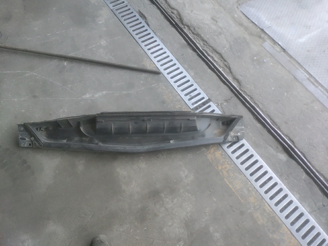 Blindagem da Grelha Torpedo RENAULT MODUS / GRAND MODUS (F/JP0_) | 04 - 