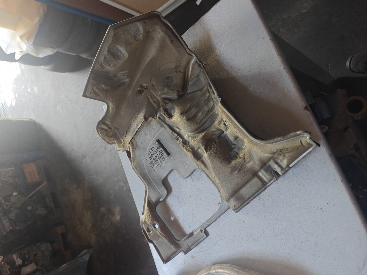 Blindagem / Isolamento Frontal do Motor BMW 5 Touring (F11) | 09 - 17