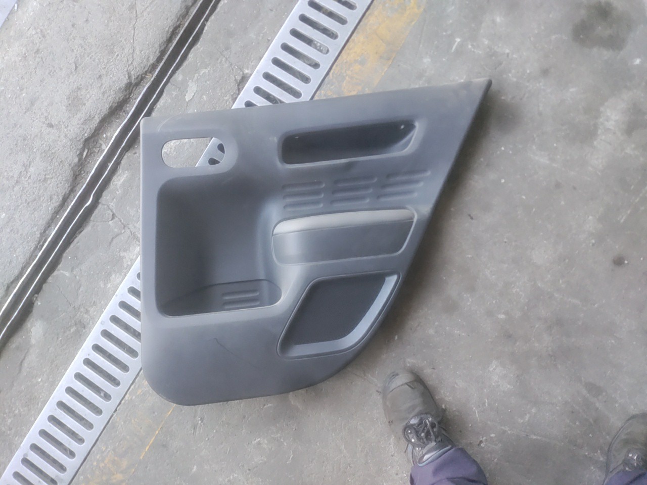 Farda / Quartela Porta Tras Direita CITROEN C4 CACTUS | 14 - 