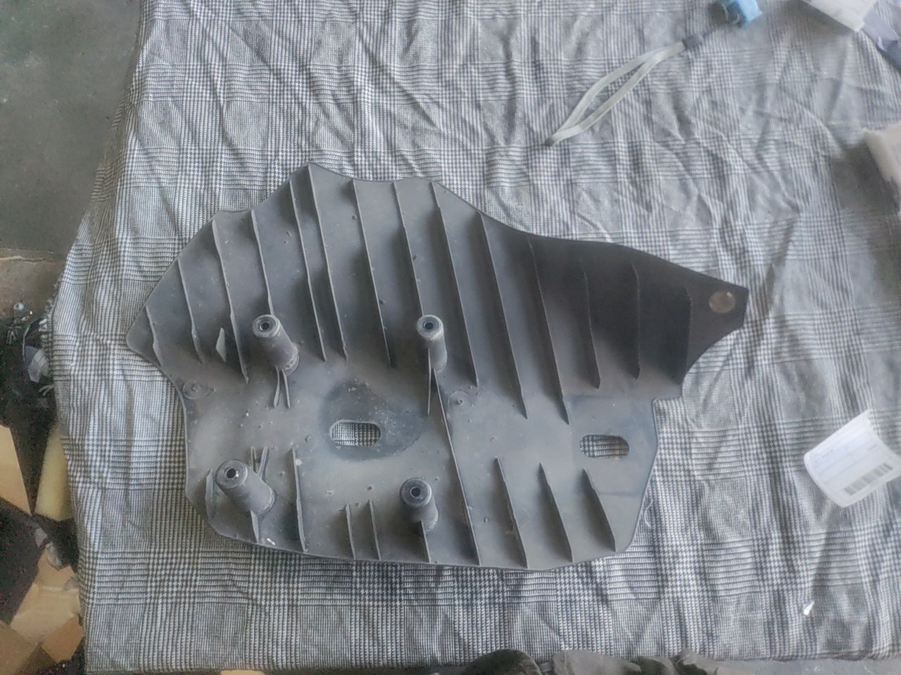 Blindagem / Resguardo Tras BMW 1 (F20) | 11 - 19