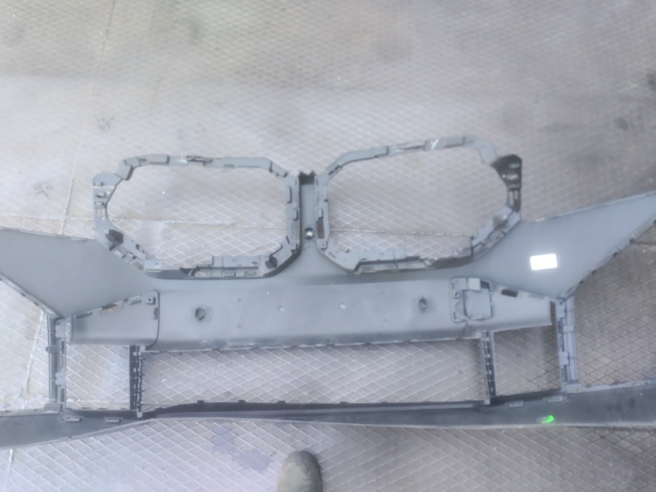 Parachoques Frente / Para Choques Frontal nu BMW XM G09 Imagem-9