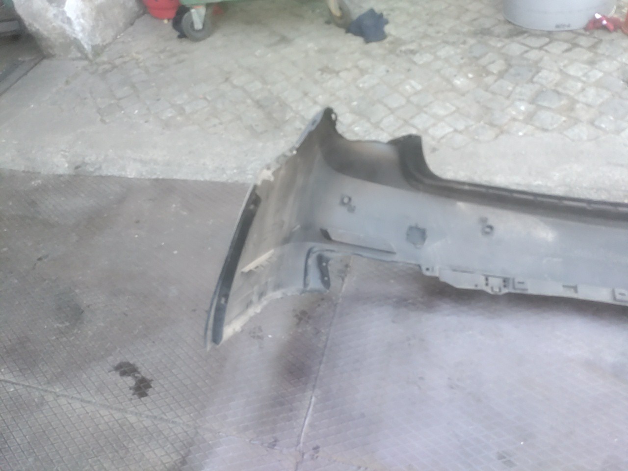 Parachoques Trás / Para Choques traseiro nu BMW 7 (F01, F02, F03, F04) | 08 - 15 Imagem-12