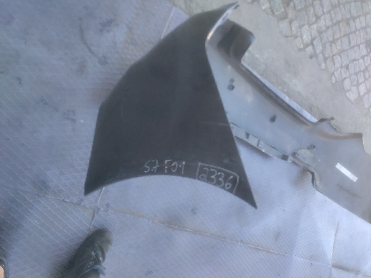 Parachoques Trás / Para Choques traseiro nu BMW 7 (F01, F02, F03, F04) | 08 - 15 Imagem-16