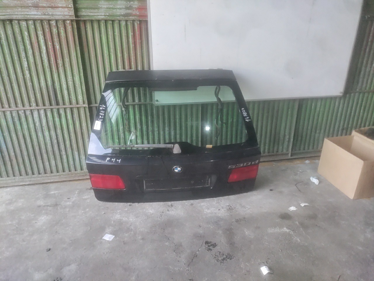 Tampa da Mala com acessorios BMW 5 Touring (E39) | 96 - 04