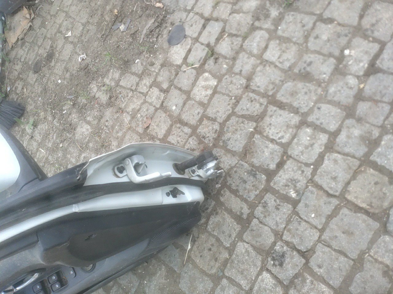 Porta Frente Esquerda com Acessorios HYUNDAI i10 (PA) | 07 -  Imagem-5 Porta Frente Esquerda com Acessorios HYUNDAI i10 (PA) | 07 -  Imagem-5