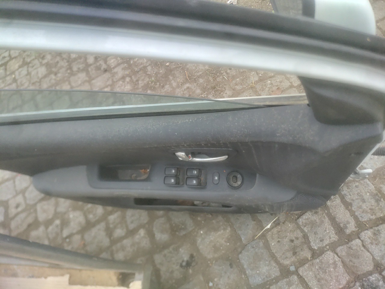 Porta Frente Esquerda com Acessorios HYUNDAI i10 (PA) | 07 -  Imagem-6 Porta Frente Esquerda com Acessorios HYUNDAI i10 (PA) | 07 -  Imagem-6