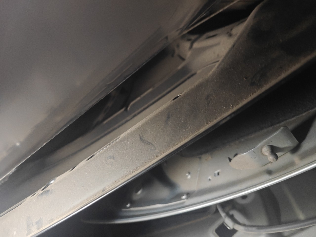 Capo FORD MONDEO III (B5Y) | 00 - 07 Imagem-2 Capo FORD MONDEO III (B5Y) | 00 - 07 Imagem-2