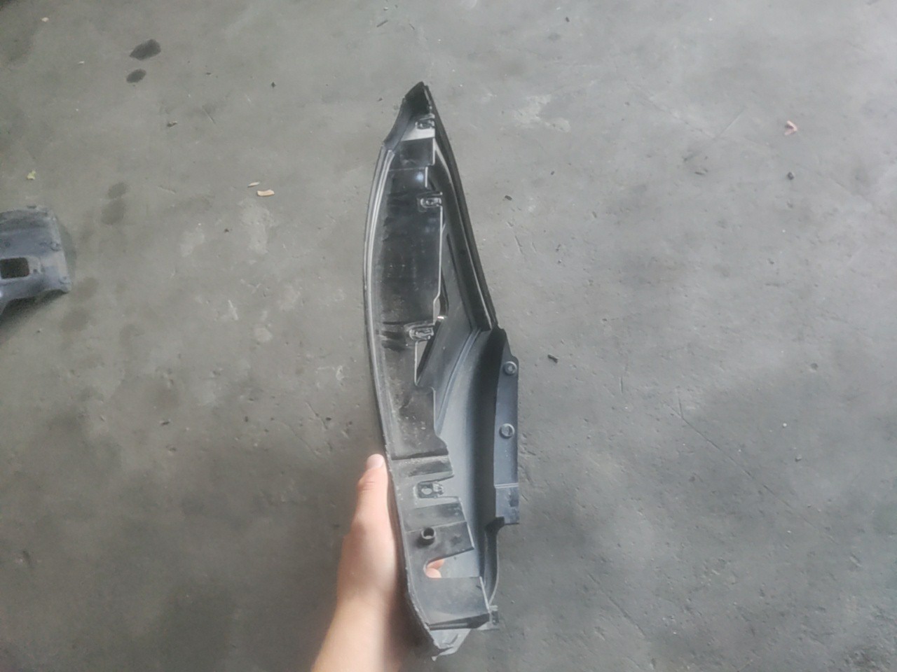 Guarda Lamas Tras Direito BMW i3 (I01) | 13 -  Imagem-6 Guarda Lamas Tras Direito BMW i3 (I01) | 13 -  Imagem-6