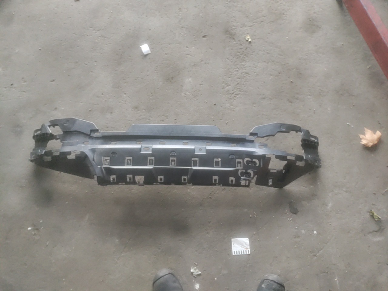 Suporte/ Guia Central do Parachoques Tras BMW 4 Gran Coupe i4 G26 2020 -