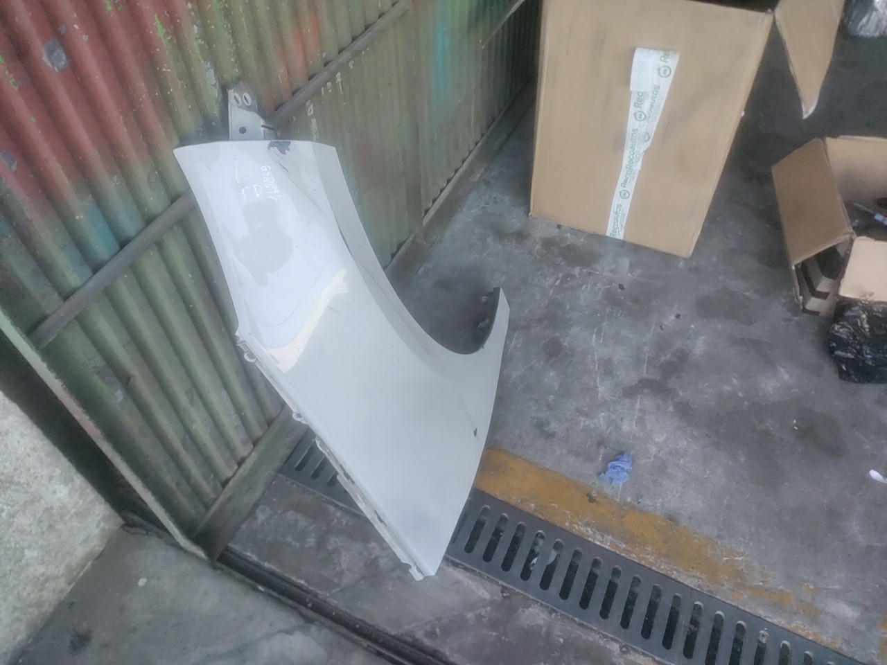 Guarda Lamas Frente Direito BMW i3 (I01) | 13 -  Imagem-1 Guarda Lamas Frente Direito BMW i3 (I01) | 13 -  Imagem-1