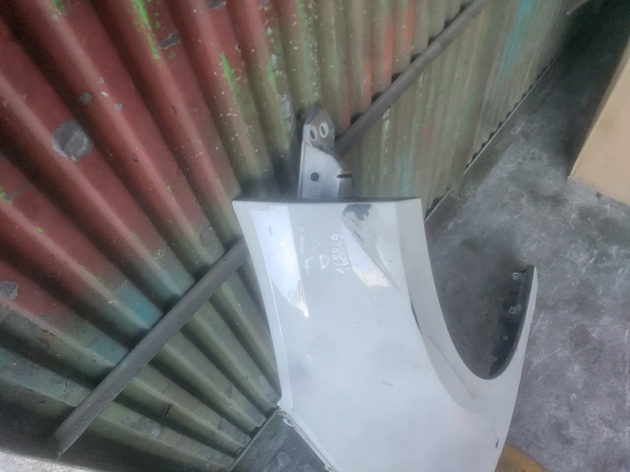 Guarda Lamas Frente Direito BMW i3 (I01) | 13 -  Imagem-3 Guarda Lamas Frente Direito BMW i3 (I01) | 13 -  Imagem-3