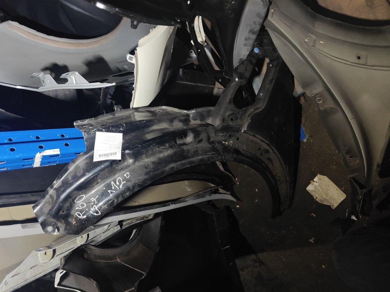 Left Fender MINI MINI COUNTRYMAN (R60) | 10 - 16
