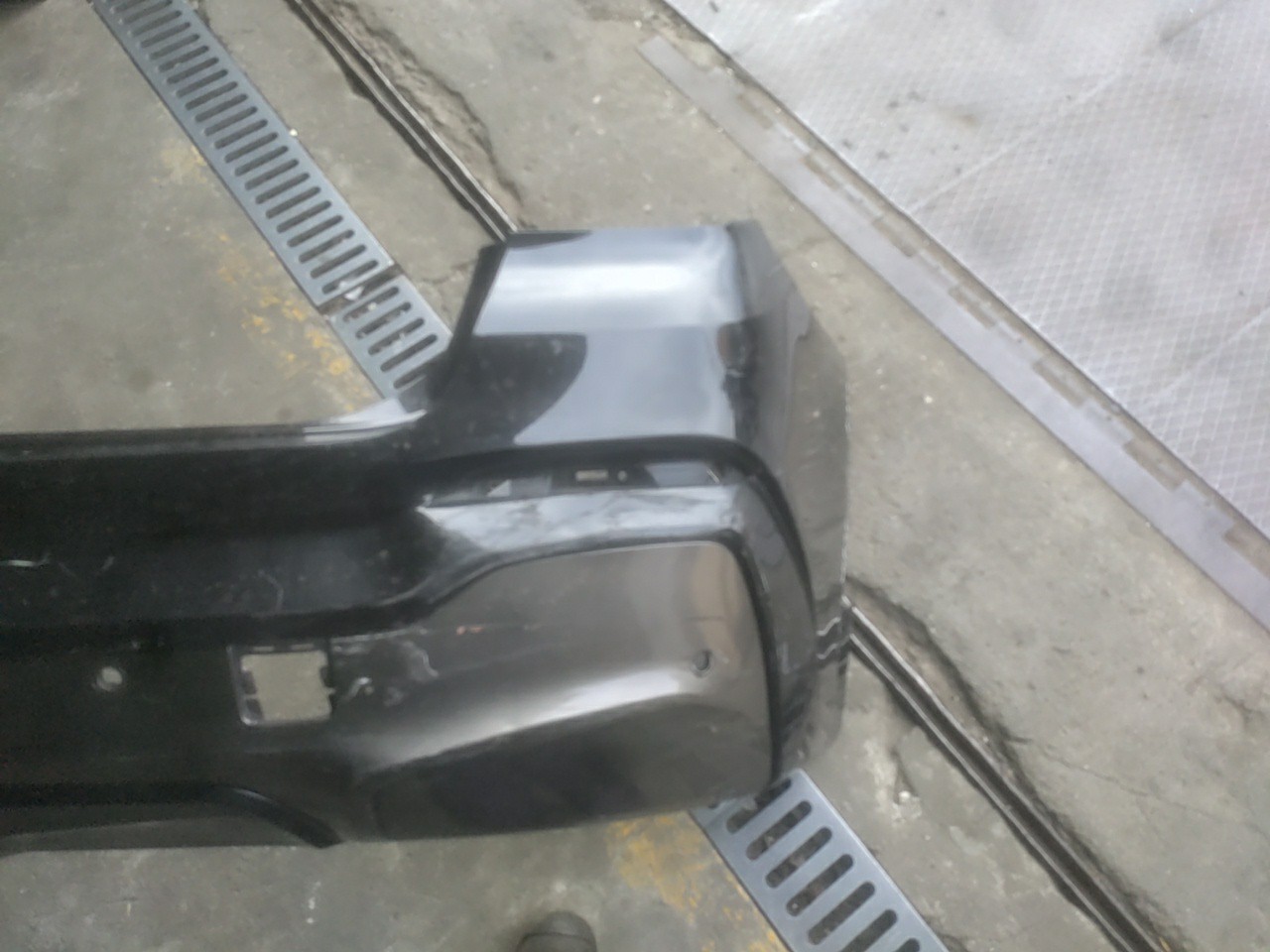 Parachoques Trás / Para Choques traseiro nu BMW X4 (F26) | 13 - 18 Imagem-4 Parachoques Trás / Para Choques traseiro nu BMW X4 (F26) | 13 - 18 Imagem-4