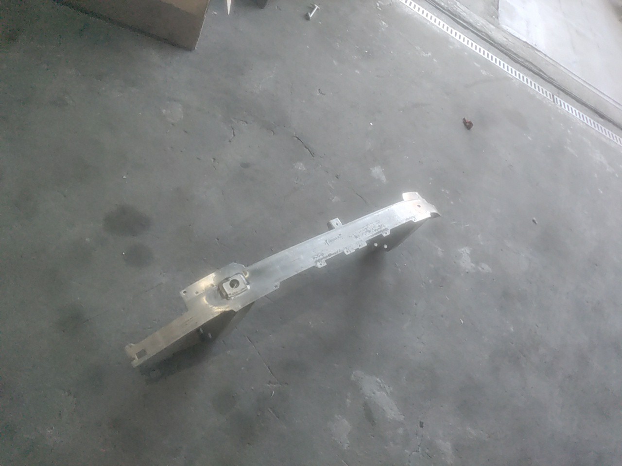 Reforço do Parachoques da Frente / Frontal BMW 5 Touring (G31) | 17 - 