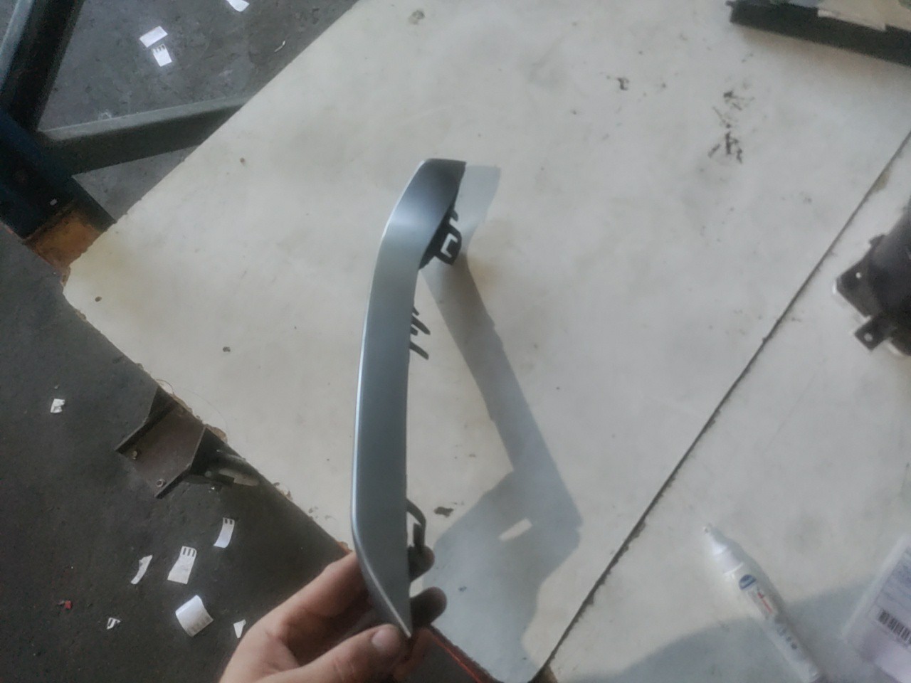 Friso Esquerdo do Parachoques Frente BMW i3 (I01) | 13 - 