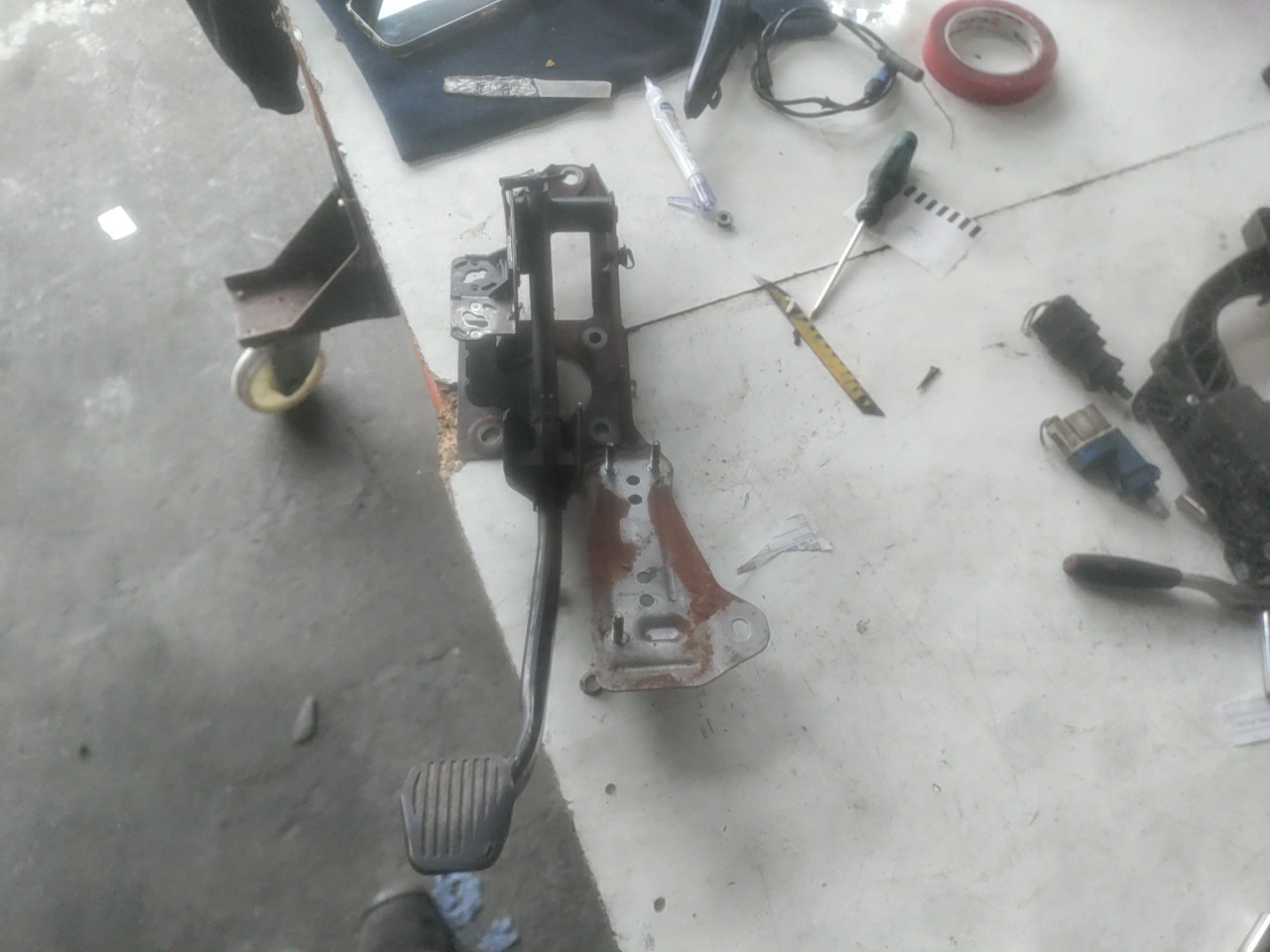 Pedal Travão FORD FOCUS II Turnier (DA_, FFS, DS) | 04 - 12