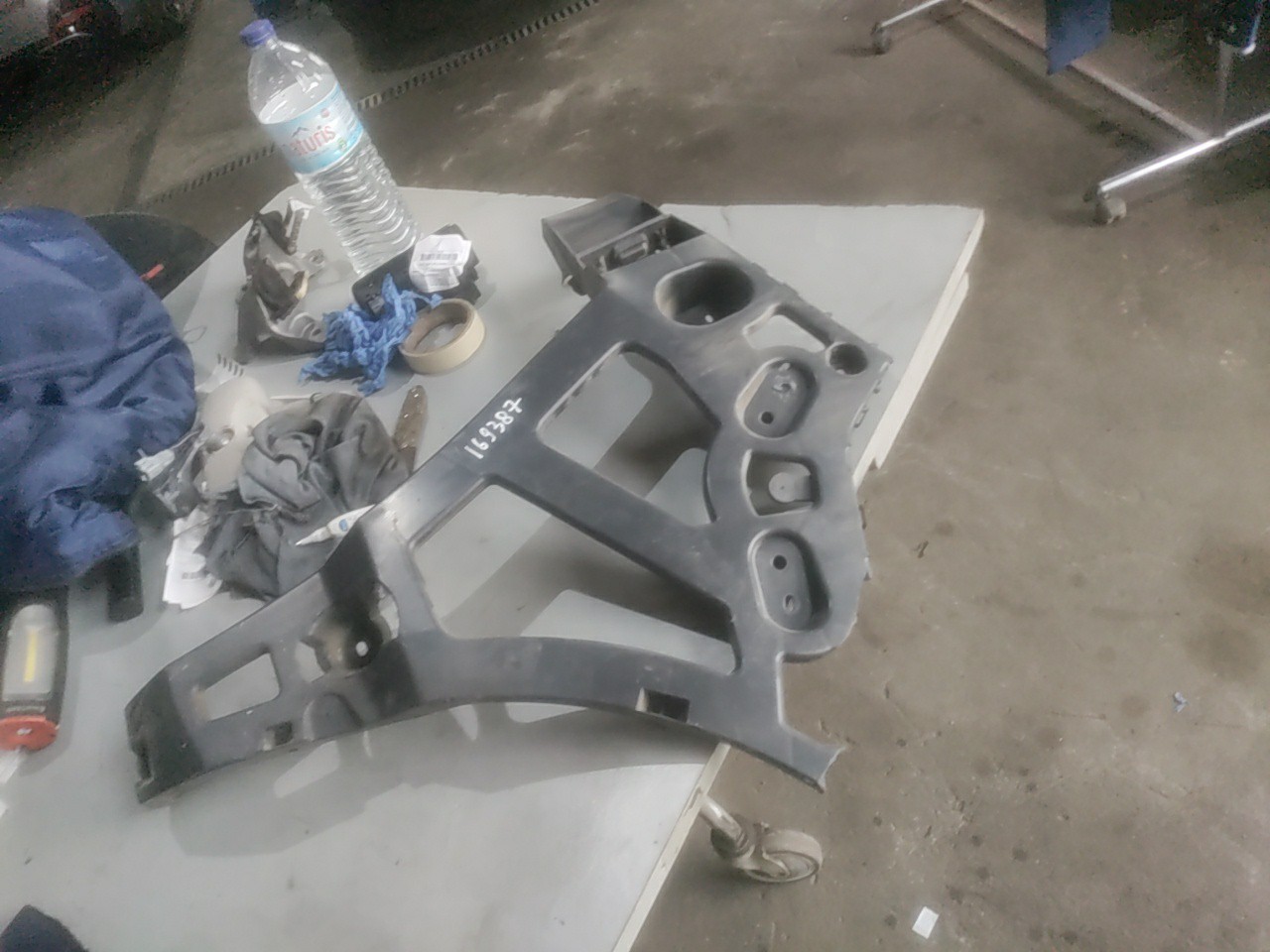 Suporte/ Guia Direita do Parachoques Tras RENAULT MEGANE III Grandtour (KZ0/1) | 08 - 