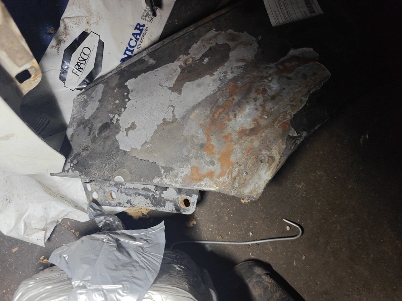 Guarda Lamas Frente Esquerdo FIAT 500 (312_) | 07 -  Imagem-5 Guarda Lamas Frente Esquerdo FIAT 500 (312_) | 07 -  Imagem-5