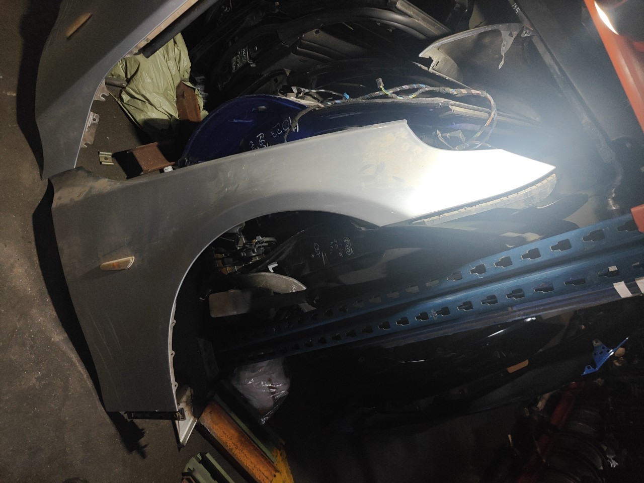 Right Fender BMW 5 (E60) | 01 - 10 Imagem-0 Right Fender BMW 5 (E60) | 01 - 10 Imagem-0