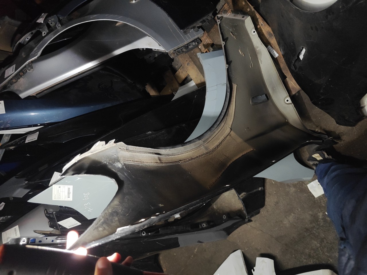 Guarda Lamas Frente Esquerdo BMW 5 (F10) | 09 - 16 Imagem-11 Guarda Lamas Frente Esquerdo BMW 5 (F10) | 09 - 16 Imagem-11