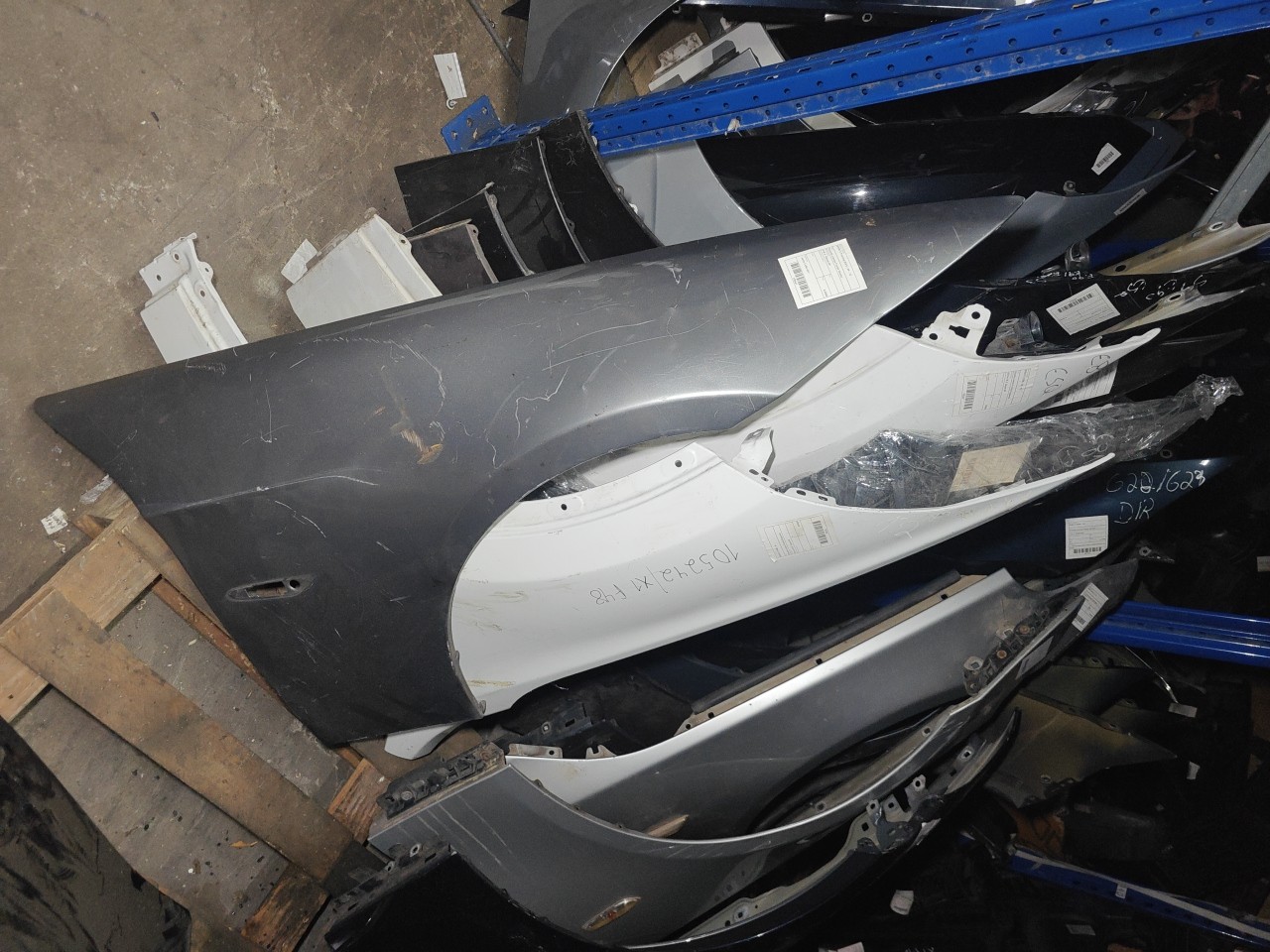 Guarda Lamas Frente Direito BMW 3 Touring (E91) | 04 - 12 Imagem-5 Guarda Lamas Frente Direito BMW 3 Touring (E91) | 04 - 12 Imagem-5