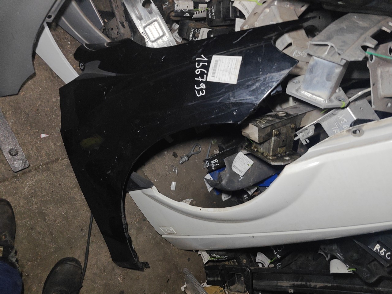 Guarda Lamas Frente Direito BMW 2 U06 active tourer Imagem-12 Guarda Lamas Frente Direito BMW 2 U06 active tourer Imagem-12