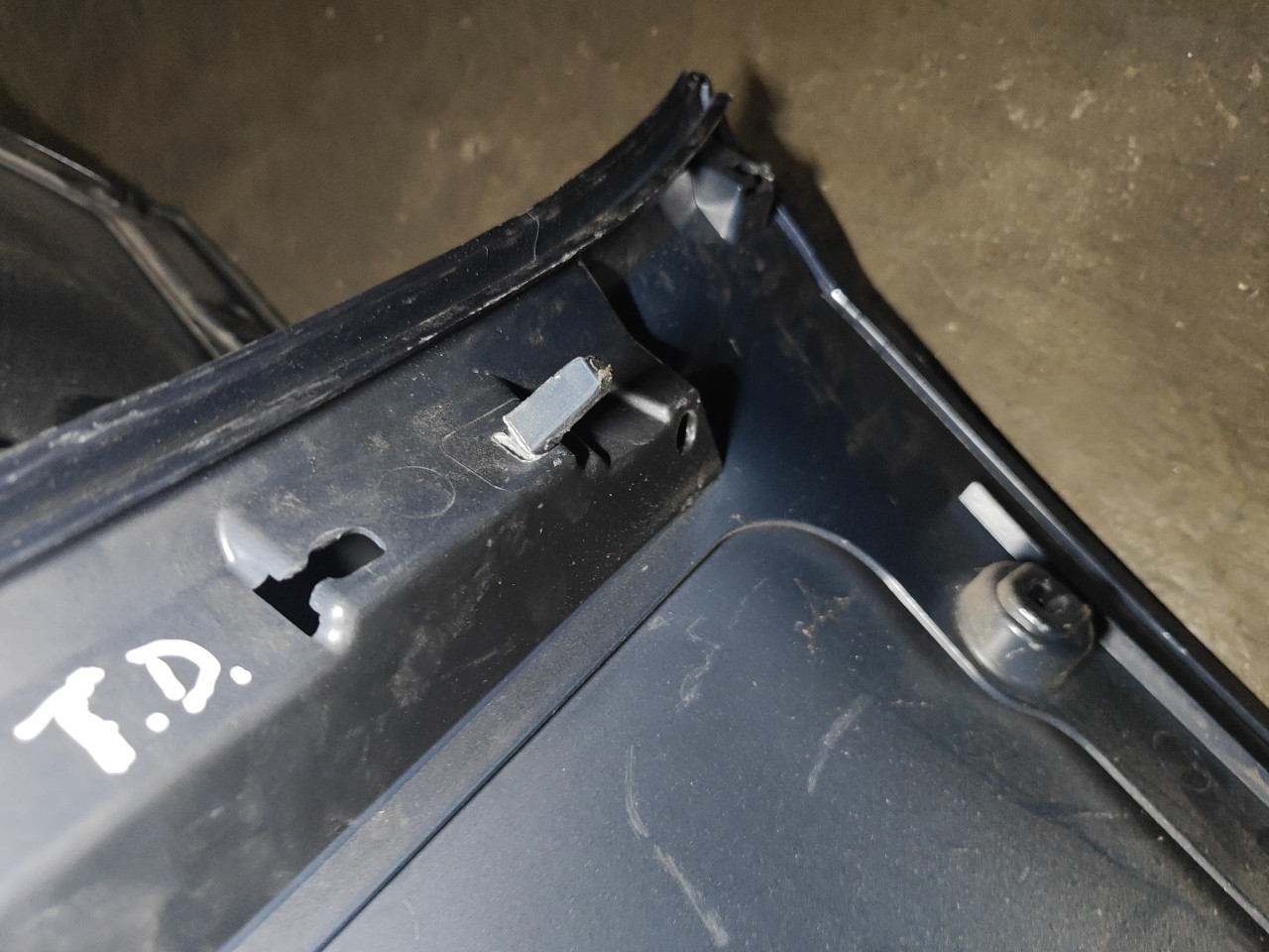 Placa da Porta Tras Direita BMW i3 (I01) | 13 -  Imagem-8 Placa da Porta Tras Direita BMW i3 (I01) | 13 -  Imagem-8