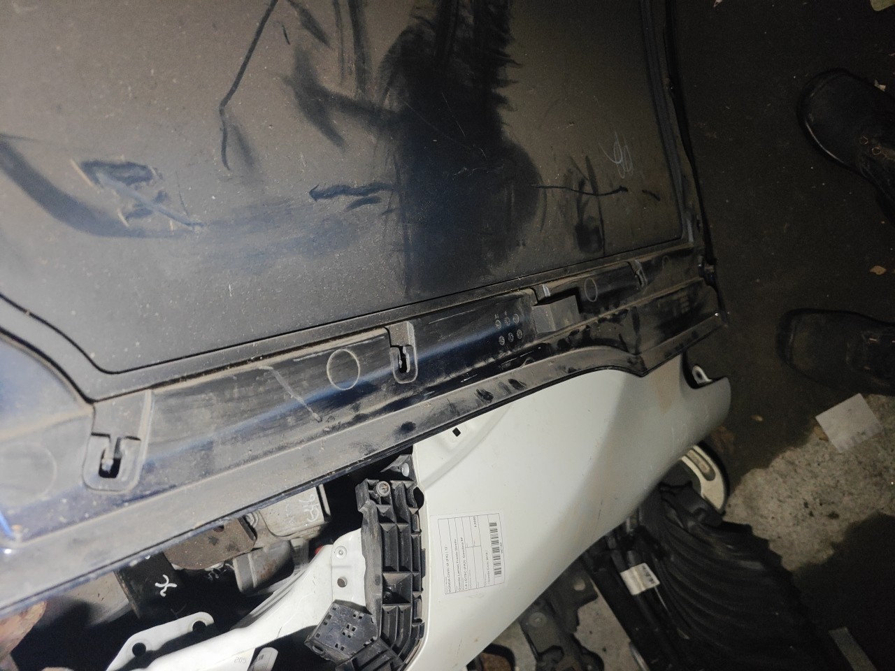 Placa da Porta Frente Esquerda BMW i3 (I01) | 13 -  Imagem-19 Placa da Porta Frente Esquerda BMW i3 (I01) | 13 -  Imagem-19