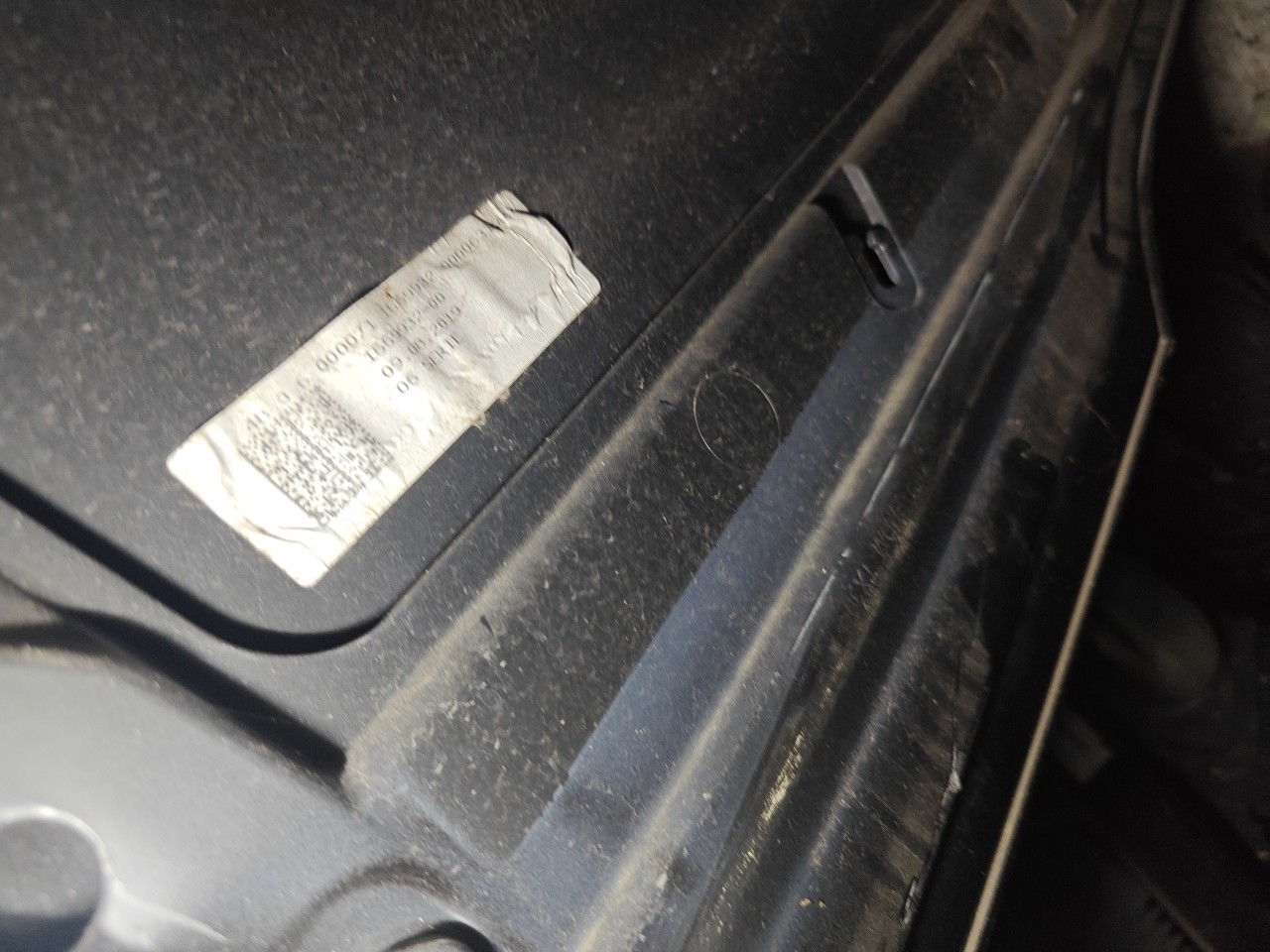 Placa da Porta Frente Direita BMW i3 (I01) | 13 -  Imagem-6 Placa da Porta Frente Direita BMW i3 (I01) | 13 -  Imagem-6