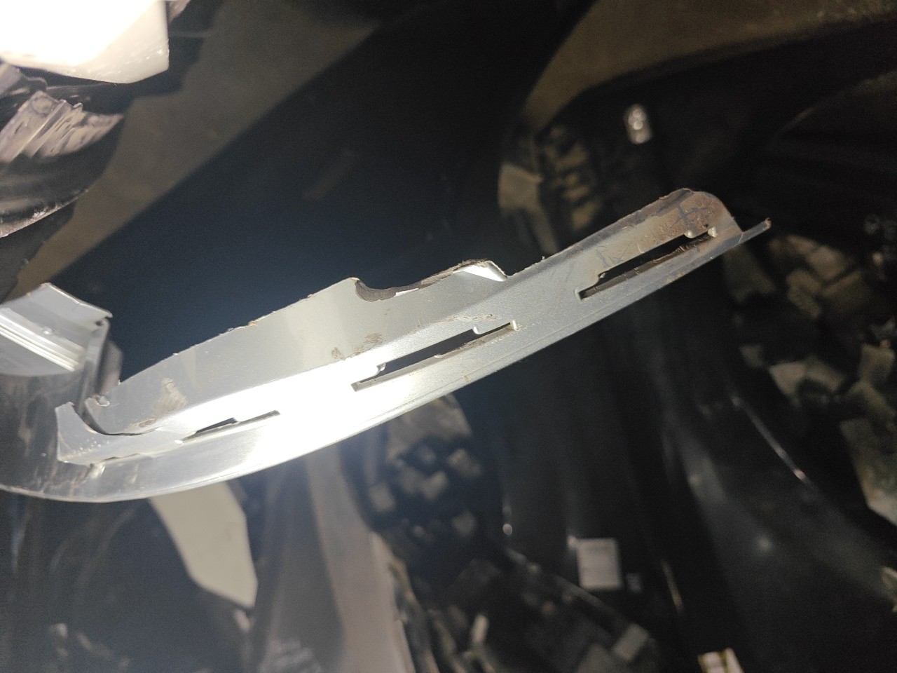 Guarda Lamas Tras Esquerdo BMW i3 (I01) | 13 -  Imagem-6 Guarda Lamas Tras Esquerdo BMW i3 (I01) | 13 -  Imagem-6