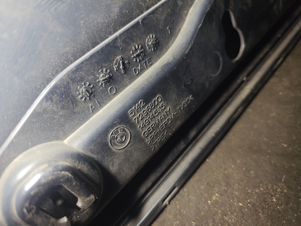 Placa da Porta Tras Direita BMW i3 (I01) | 13 -  Imagem-18
