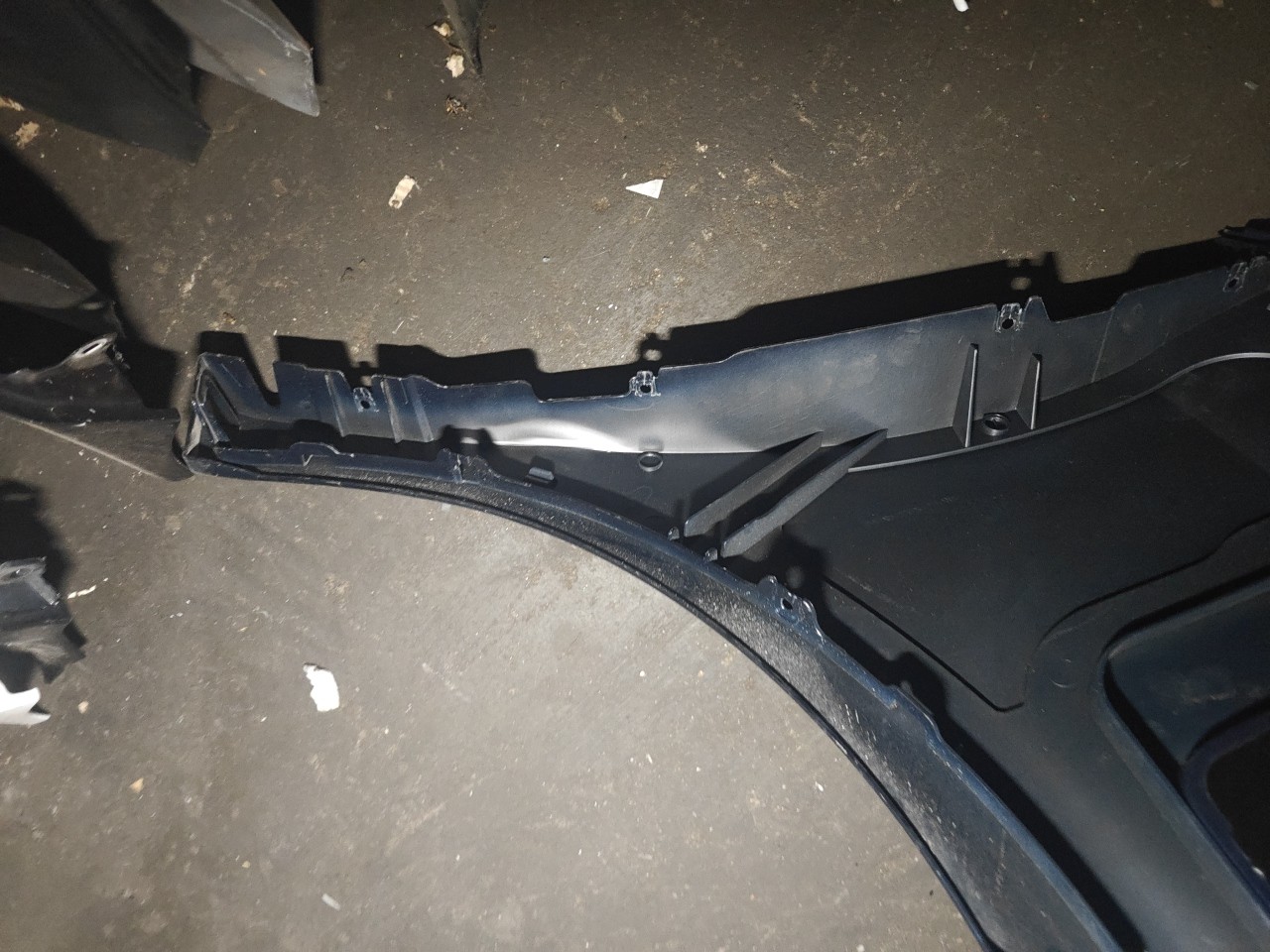 Guarda Lamas Tras Direito BMW i3 (I01) | 13 -  Imagem-6 Guarda Lamas Tras Direito BMW i3 (I01) | 13 -  Imagem-6