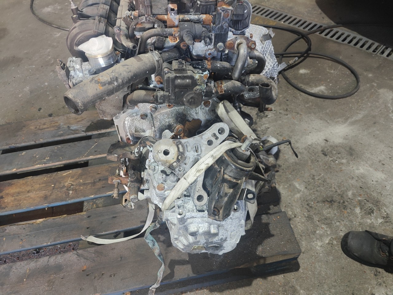 Motor com acessorios HYUNDAI i10 (AC3, AI3) | 19 -  Imagem-3 Motor com acessorios HYUNDAI i10 (AC3, AI3) | 19 -  Imagem-3