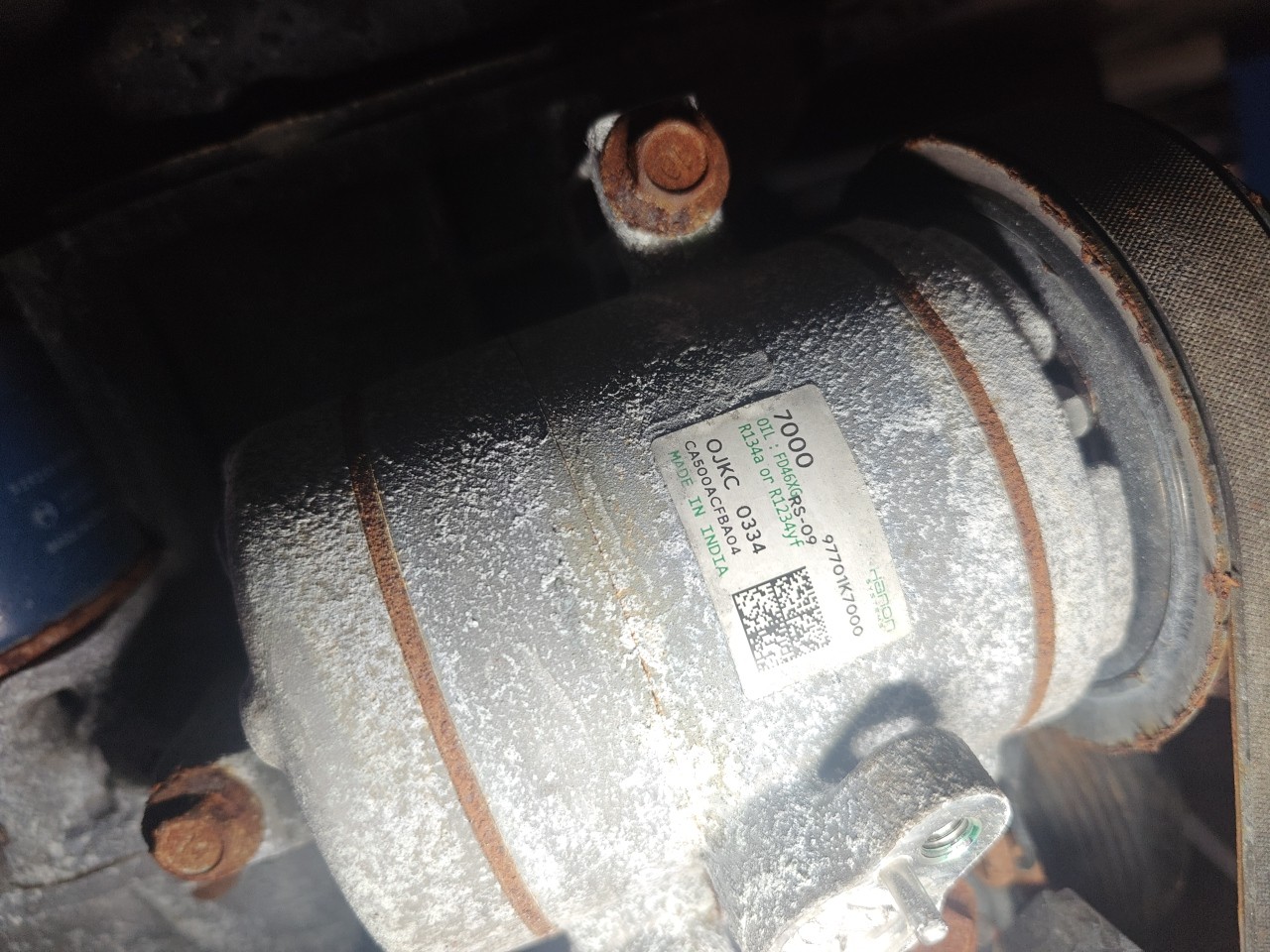 Motor com acessorios HYUNDAI i10 (AC3, AI3) | 19 -  Imagem-10 Motor com acessorios HYUNDAI i10 (AC3, AI3) | 19 -  Imagem-10