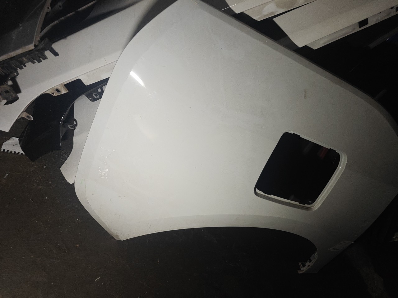 Guarda Lamas Tras Direito BMW i3 (I01) | 13 -  Imagem-6 Guarda Lamas Tras Direito BMW i3 (I01) | 13 -  Imagem-6