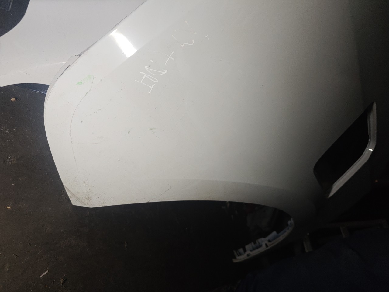 Guarda Lamas Tras Direito BMW i3 (I01) | 13 -  Imagem-9 Guarda Lamas Tras Direito BMW i3 (I01) | 13 -  Imagem-9