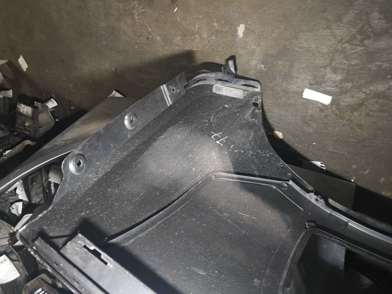 Guarda Lamas Tras Direito BMW i3 (I01) | 13 -  Imagem-6 Guarda Lamas Tras Direito BMW i3 (I01) | 13 -  Imagem-6