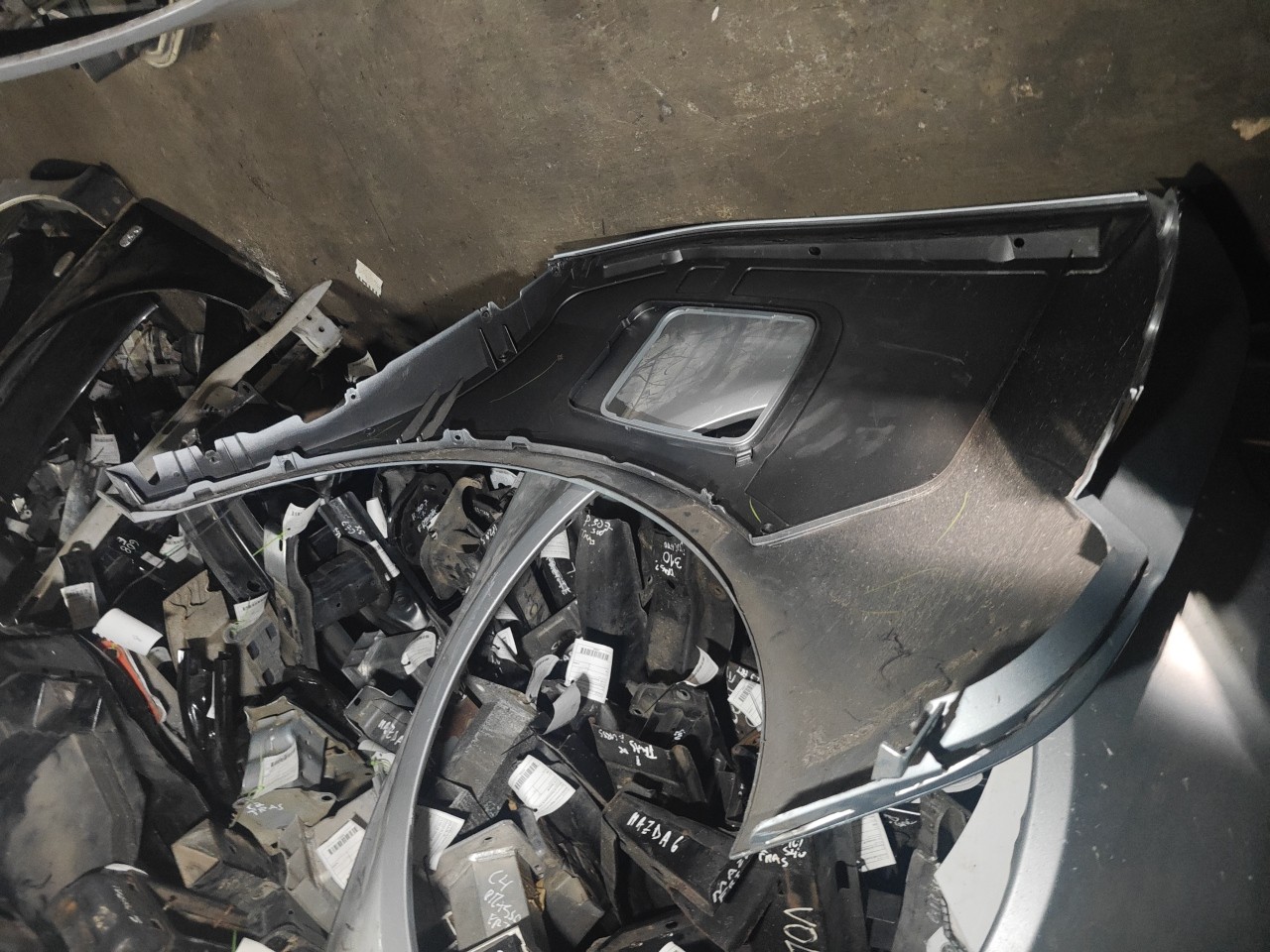 Guarda Lamas Tras Direito BMW i3 (I01) | 13 -  Imagem-7 Guarda Lamas Tras Direito BMW i3 (I01) | 13 -  Imagem-7