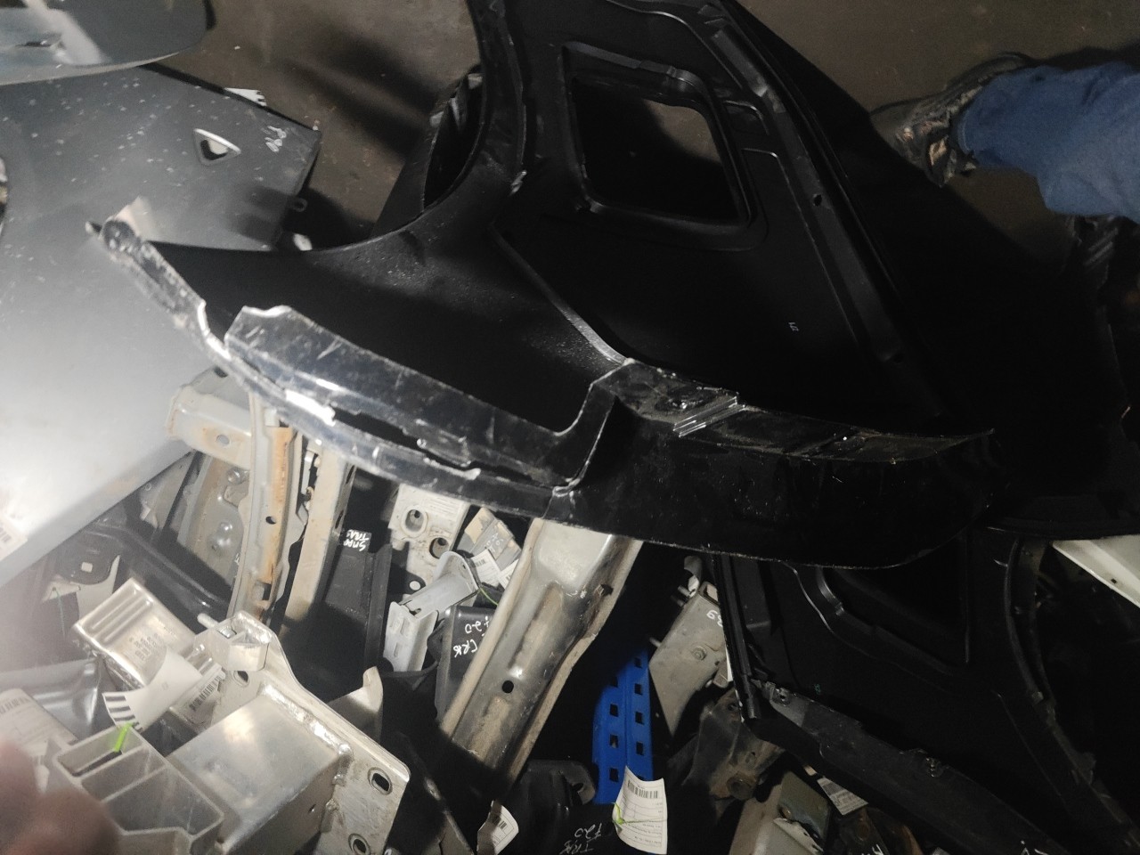 Guarda Lamas Tras Direito BMW i3 (I01) | 13 -  Imagem-5 Guarda Lamas Tras Direito BMW i3 (I01) | 13 -  Imagem-5