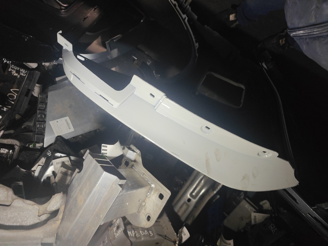 Guarda Lamas Tras Direito BMW i3 (I01) | 13 -  Imagem-9 Guarda Lamas Tras Direito BMW i3 (I01) | 13 -  Imagem-9