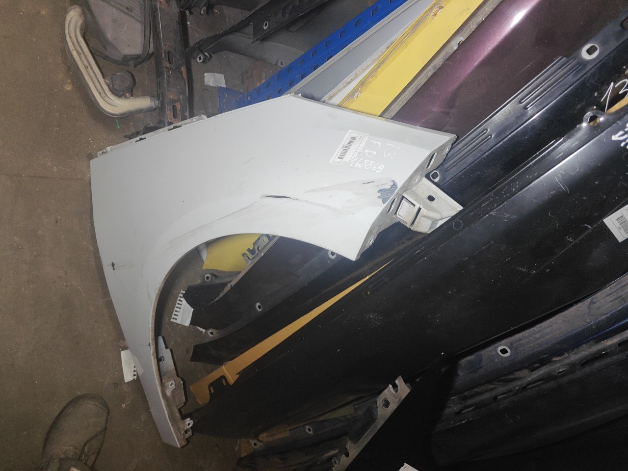 Guarda Lamas Frente Direito BMW i3 (I01) | 13 -  Imagem-8 Guarda Lamas Frente Direito BMW i3 (I01) | 13 -  Imagem-8