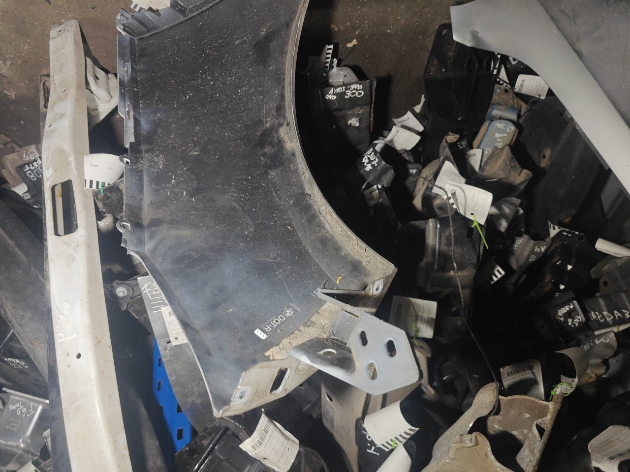 Guarda Lamas Frente Direito BMW i3 (I01) | 13 -  Imagem-14 Guarda Lamas Frente Direito BMW i3 (I01) | 13 -  Imagem-14