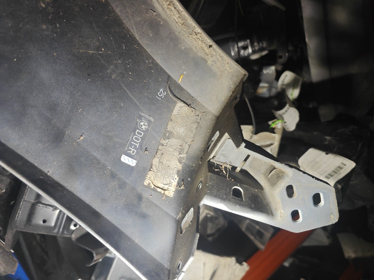 Guarda Lamas Frente Direito BMW i3 (I01) | 13 -  Imagem-16 Guarda Lamas Frente Direito BMW i3 (I01) | 13 -  Imagem-16