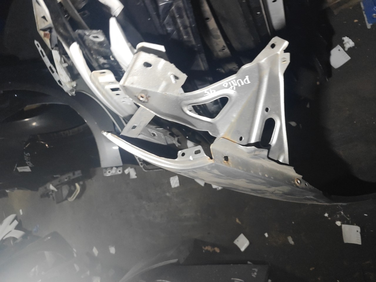 Guarda Lamas Frente Direito FIAT PUNTO (176_) | 93 - 99 Imagem-1 Guarda Lamas Frente Direito FIAT PUNTO (176_) | 93 - 99 Imagem-1